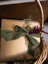 Load image into Gallery viewer, Signature Fragrance Gift Box