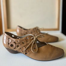 Load image into Gallery viewer, JOSEF SEIBEL European Comfort Laser Cut Leather Oxford Tan size 41/10
