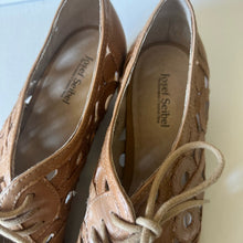 Load image into Gallery viewer, JOSEF SEIBEL European Comfort Laser Cut Leather Oxford Tan size 41/10
