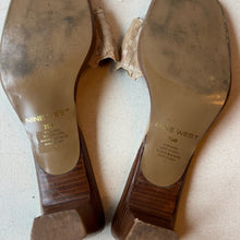 Load image into Gallery viewer, VINTAGE 90s Nine West Basket Weave Square Toe Nude Slipper Heel
