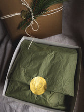 Load image into Gallery viewer, Yuletide Cheer Gift Box
