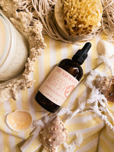 Load image into Gallery viewer, Santal Beach Bronze Glow Shimmering Body Oil
