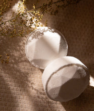 Load image into Gallery viewer, Signature Fragrance Foaming Bath Drops
