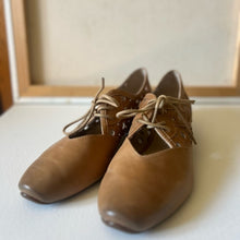 Load image into Gallery viewer, JOSEF SEIBEL European Comfort Laser Cut Leather Oxford Tan size 41/10
